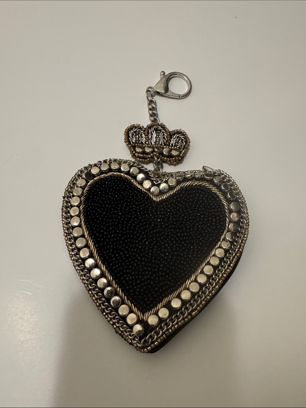 Mary Frances Queen of hearts Wallet